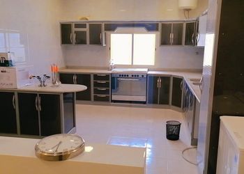 شقة بغرفة معيشة وغرفتين نوم 