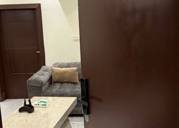 شقة بغرفتين نوم وصالة