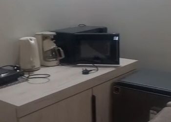 استديو بسرير ماستر وجلسة جانبية