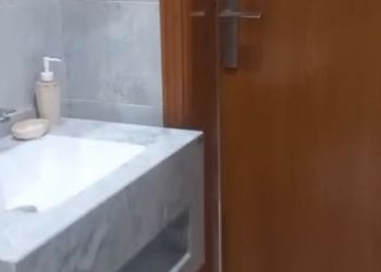 استديو بسرير ماستر وجلسة جانبية