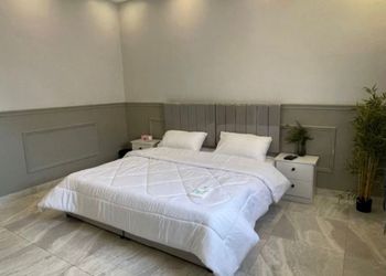 استديو هادئ بسرير ماستر 
