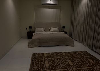 استديو هادئ بسرير ماستر 