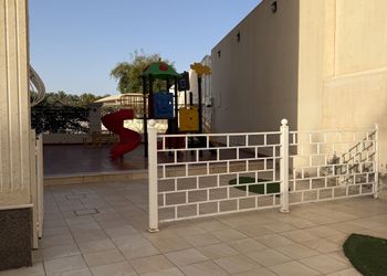 فيلا بأصالة جلوس وألعاب أطفال
