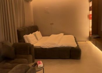 استديو بسرير ماستر ودخول ذاتي