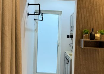 استديو بسرير فردي وجلسة 