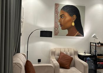 استديو بسرير ماستر وجلسة جانبية 