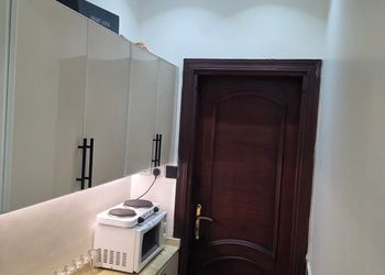 استديو بسرير ماستر وجلسة جانبية