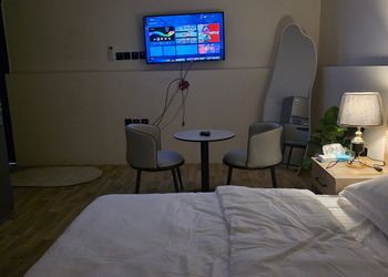 استديو هادئ بسرير ماستر 