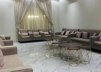 شاليه بمسطح اخضر ومسبح