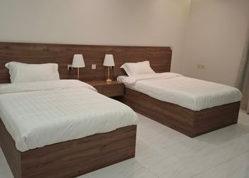 شقة بغرفتين نوم وصالة مريحة 