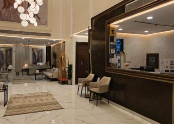 غرفة سرير ماستر بدورة مياة