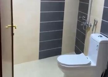 شقة بغرفتين نوم في موقع مميز 
