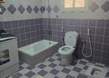 استراحة بصالة جلوس وجلسة خارجية 