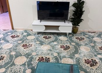 شقة بصالة وغرفتين نوم 