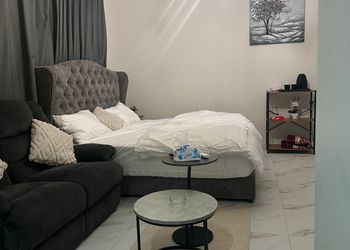 استديو هادئ بسرير ماستر 