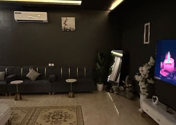شاليه بجلسة خارجية ومسبح