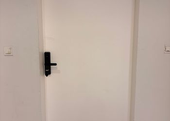 شقة بغرفة نوم وصالة 