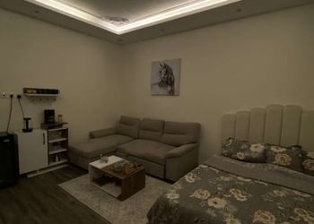 استديو بسرير ماستر