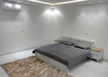 استراحة بغرفه نوم وصالة أنيقة