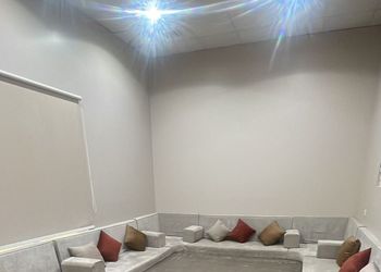 مزرعة بمجالس وألعاب أطفال 