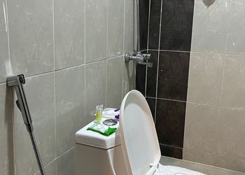 شقة بغرفة معيشة وغرفة نوم 