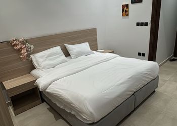 استديو بسرير ماستر
