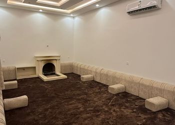 شاليه بمسطح اخضر و مسبح