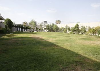 استراحة بمسبح وجلسة خارجية 