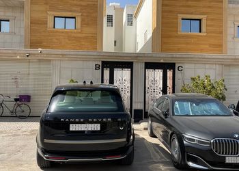 استديو بسرير ماستر وجلسة جانبية 