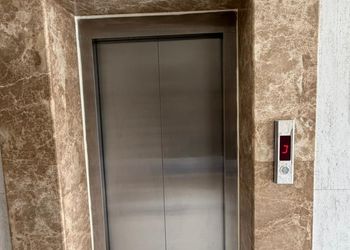 استديو بسرير ماستر