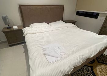 شقة بغرفتين نوم وصالة 