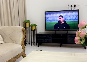 شقة بصالة وغرفة نوم