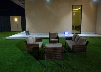 استراحة بمسبح بألعاب مائيه 