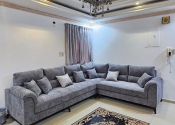 شقة بغرفة معيشة وغرفة نوم 