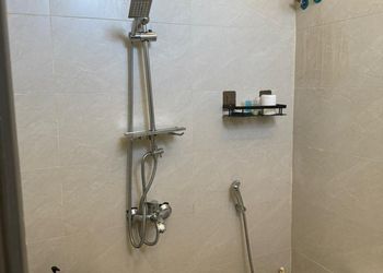 استديو بأثاث مريح وبسيط 