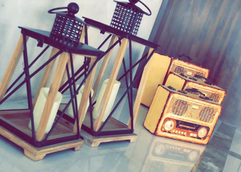 استديو بأثاث مريح وبسيط 