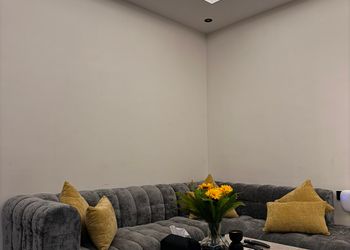استديو بسرير ماستر وجلسة جانبية