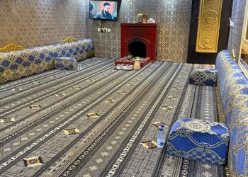 استراحة بمسطح اخضر ومجالس