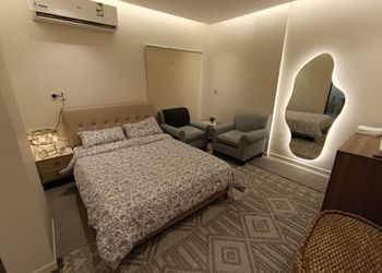 استديو بسرير ماستر وجلسة جانبية 