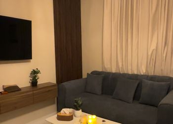 استديو بسرير مريح وتصميم هادئ 