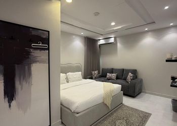 استديو هادئ بسرير ماستر 