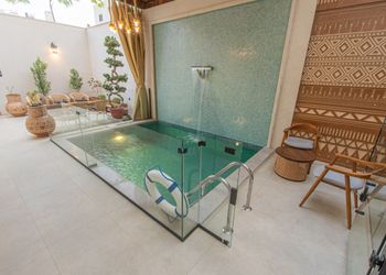 شاليه بمسبح 
