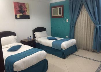 شقة بصالة وغرفتين نوم