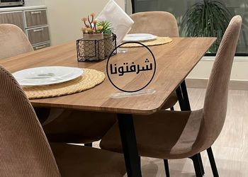 شاليه بجلسه مطله على مسبح