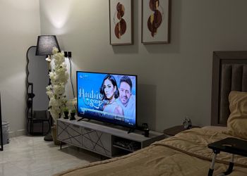 استديو بسرير ماستر وجلسة جانبية