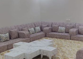 استراحة بمجلس وفناء خارجي 