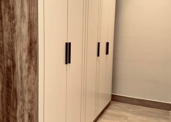 شقه بصاله واربع غرف نوم