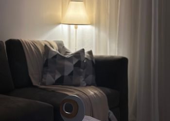 شقة بدخول ذاتي وصالة مريحة 