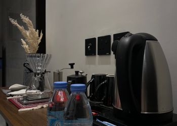 شقة بغرفة معيشة وغرفة نوم 