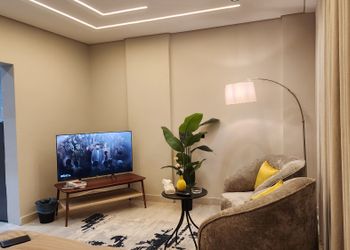 استديو بسرير ماستر وأثاث مريح 